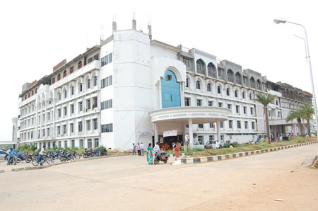 Shadan Institute of Medical Sciences, Research Centre &Teaching Hospital, Peerancheru, Hyderabad